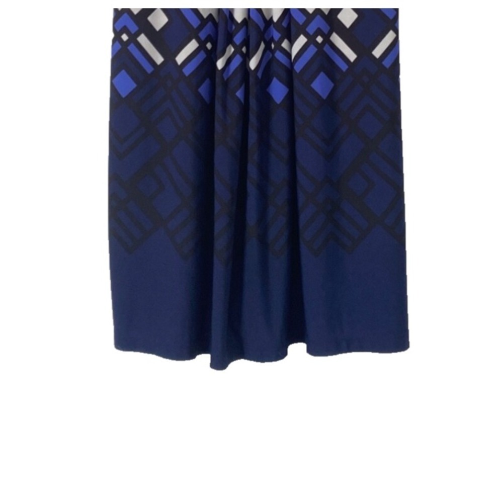 En-Focus Studio Abstract Blue, Black & White Pleated Side Zip Sleeveless Dress 8 - Picture 6 of 6